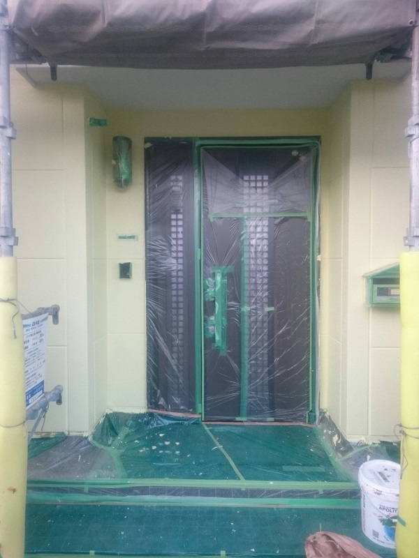 神奈川県川崎市　外壁塗装　下地処理　養生　オートンイクシード　ケレン作業