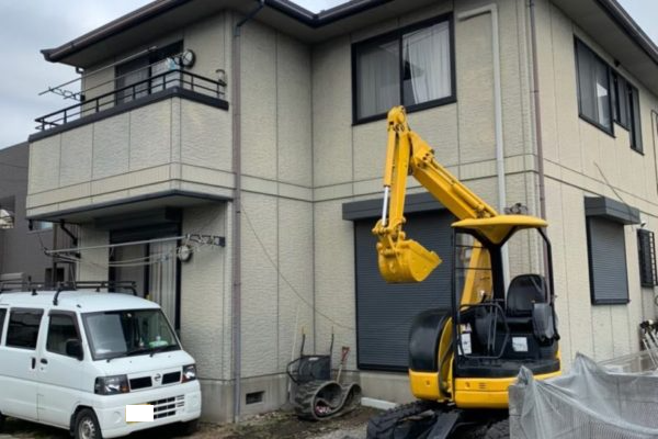 川崎市　外壁塗装　屋根塗装　コーキング打ち替え工事　付帯部塗装